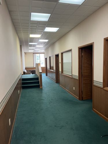100 N Main St, Eureka, IL 61530